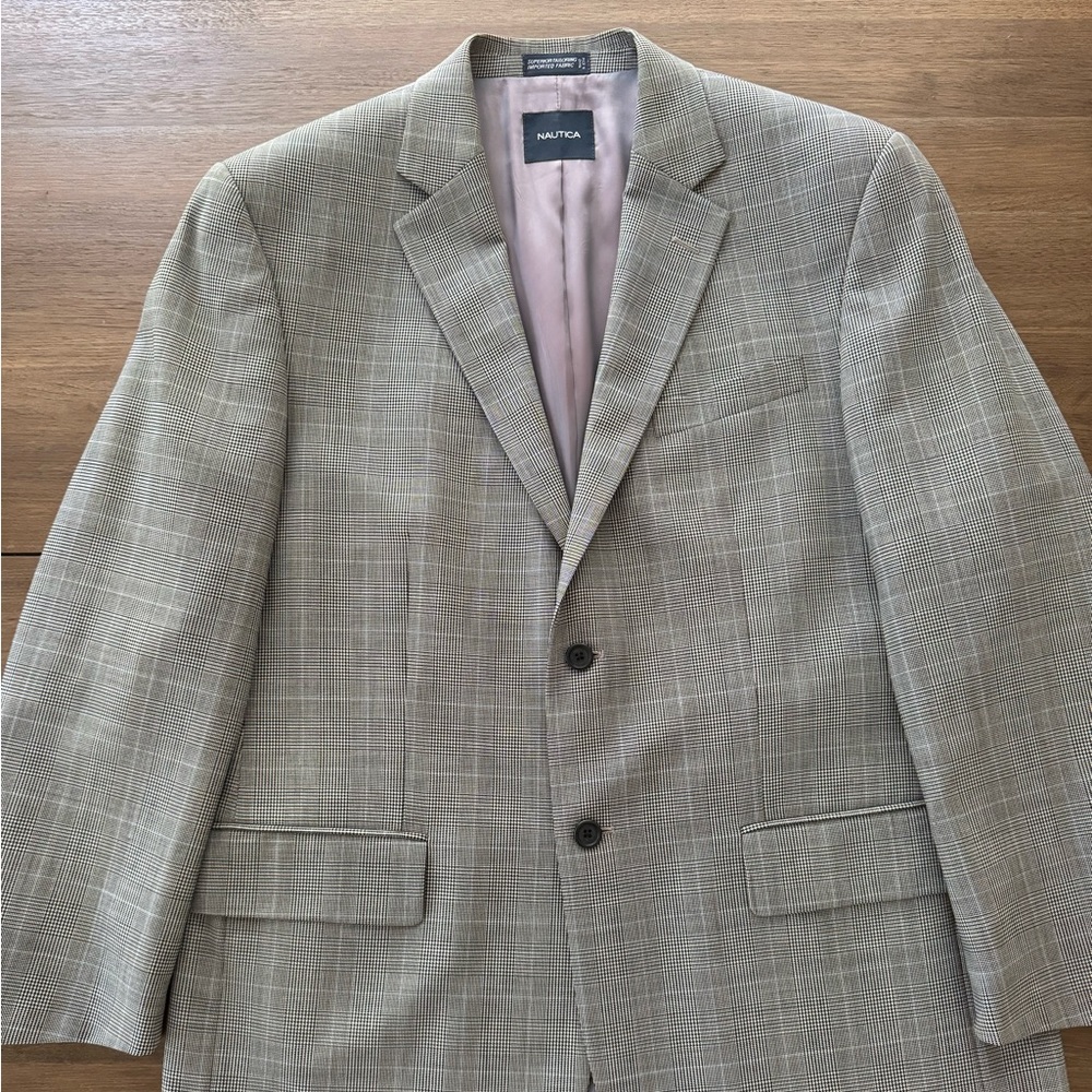 Nautica Men’s Blazer Hounds Tooth, Black/White Grey with some Blue size 42 reg